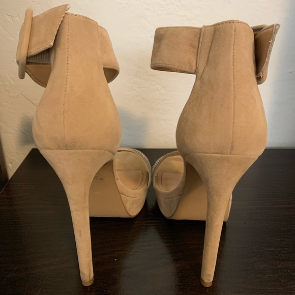 Shoe Republic LA Strap Heels - Picture 5 of 6
